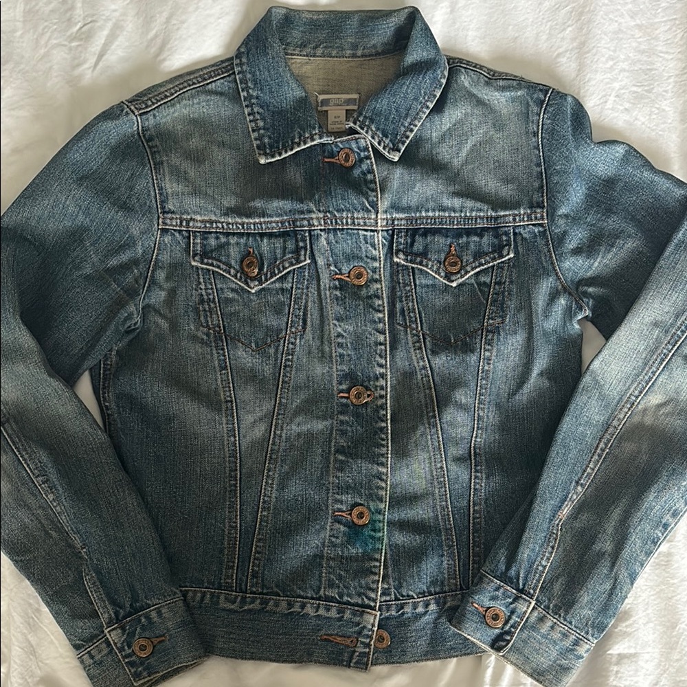 Gap - Women’s Vintage Classic Blue Denim Jacket